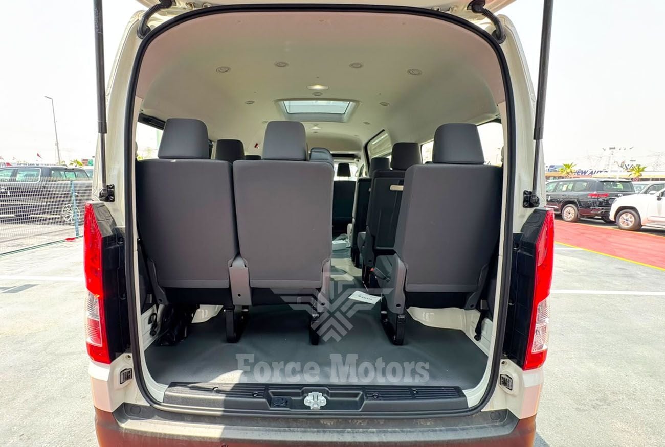 Toyota Hiace DX - Manual . Diesel . Bus . Rear Wheel Drive . 9+ Seats . 4 Doors