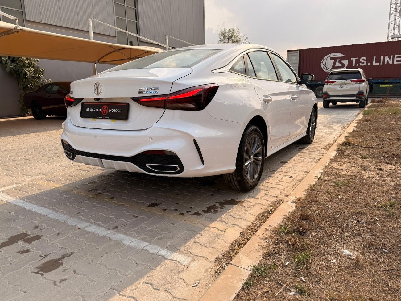 أم جي 5 MG5 2025 180DVVT Global Deluxe Edition - Automatic with Sunroof | Export price