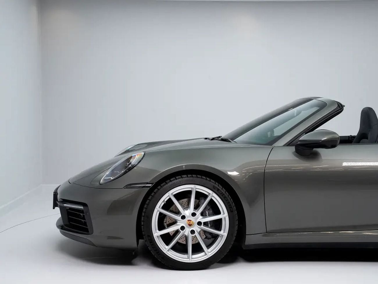 Porsche 911 Al Naboodah WARRANTY till April | Carrera 4