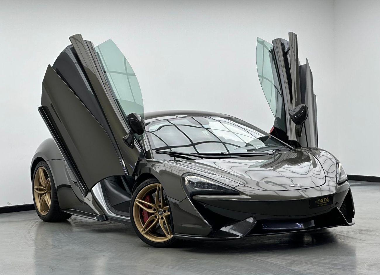 McLaren 570S 2016 McLaren 570 S, Full Service History, Alcantara Interior, Fully Loaded, Excellent Condition, GCC