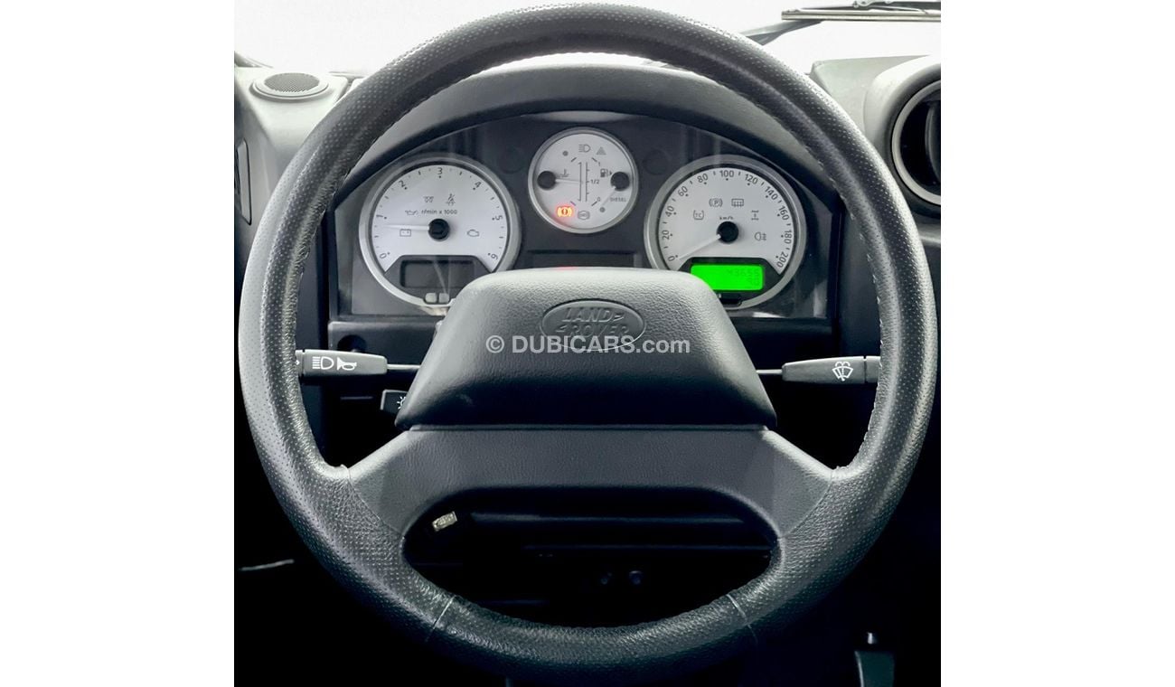 Land Rover Defender 110 2015 Land Rover Defender 110, Full Al Tayer Service History, Warranty, Low Kms, GCC