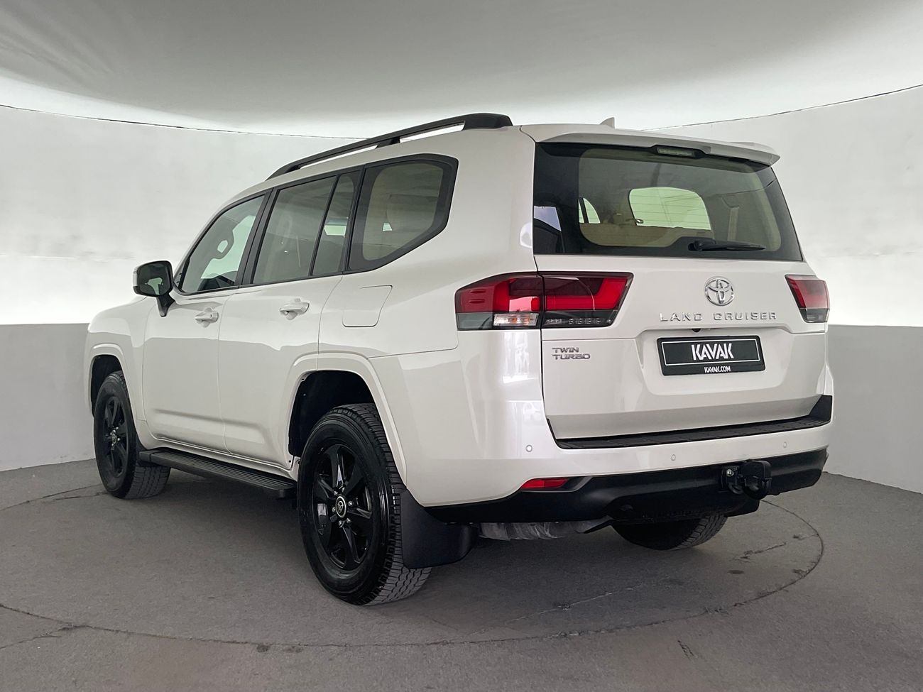 تويوتا لاند كروزر Black Edition (EXR) | شامل الضمان | 0 ﺪﻔﻋﺓ ﺃﻮﻟﻯ