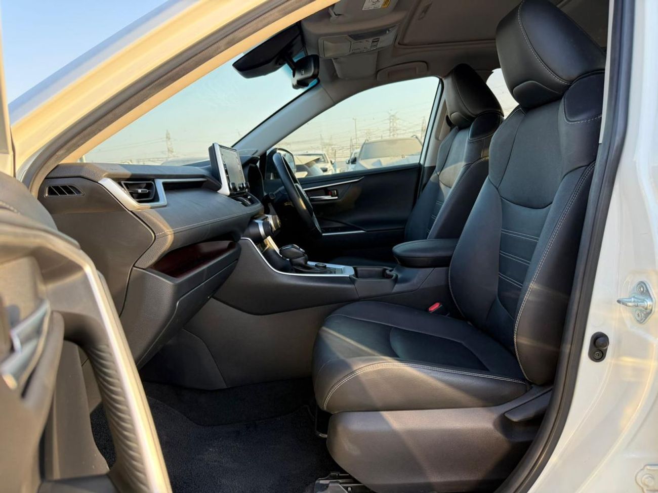 Toyota RAV4 SUNROOF | REAR VIEW CAMERA | 2.5L PETROL | HYBRID | AWD | RHD | 2021 | MEMORY SEAT