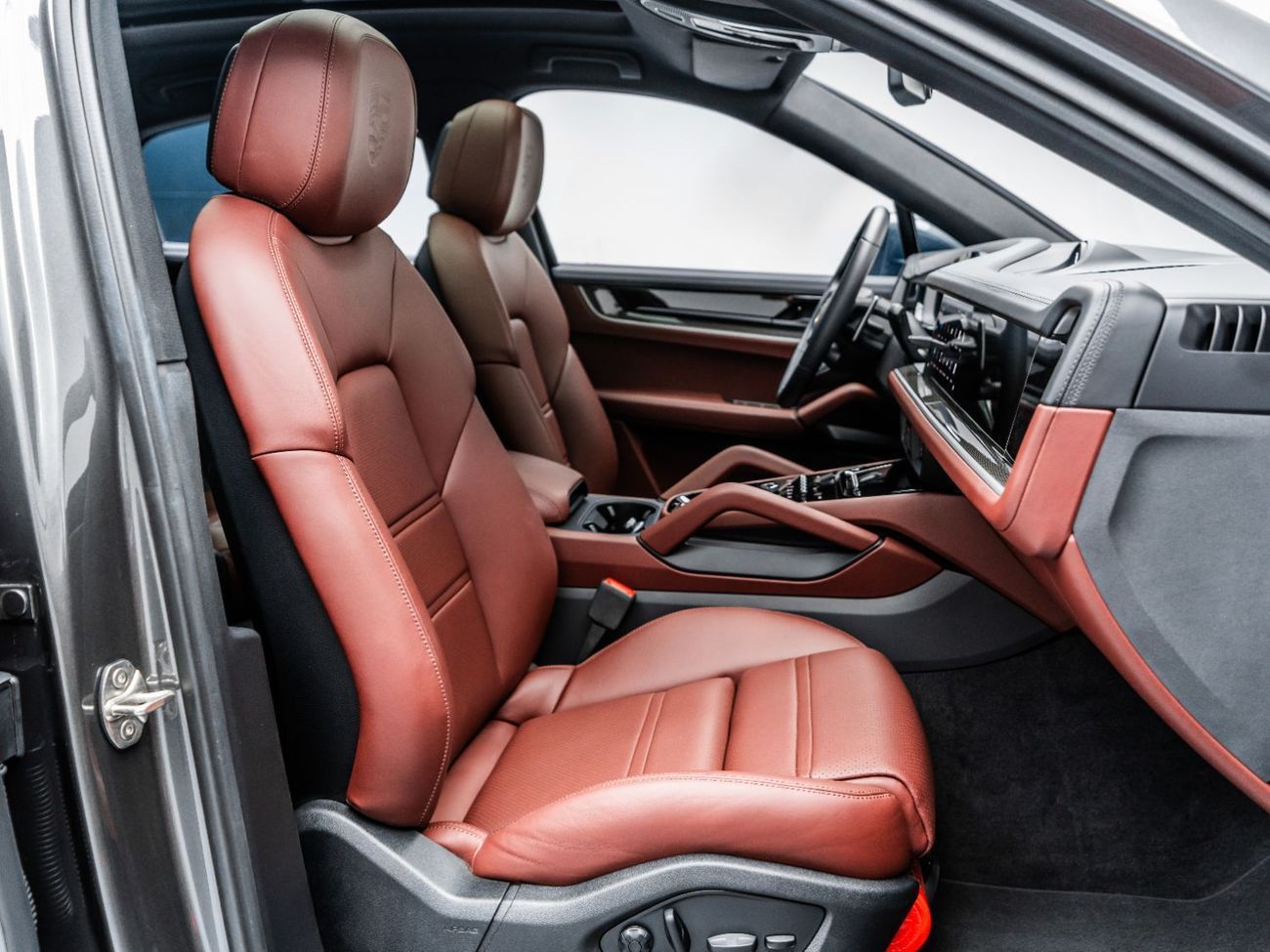 Porsche Cayenne 2024 Porsche Cayenne S Coupe, 2028 Porsche Warranty, Low KMs, GCC