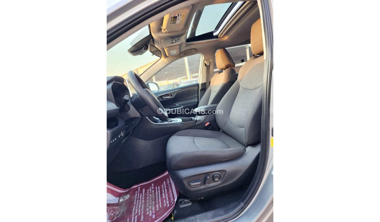 Toyota RAV4 RAV4 XLE HYBRID 2021