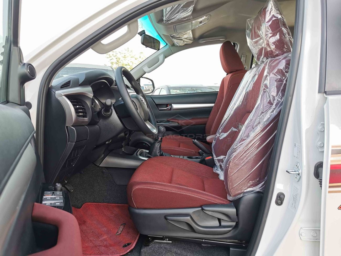 Toyota Hilux 2.7L, Manual, DRL LED Headlights, Rear Bedliner, Bluetooth, DVD, 4WD, Rear Camera (CODE # THFO03)