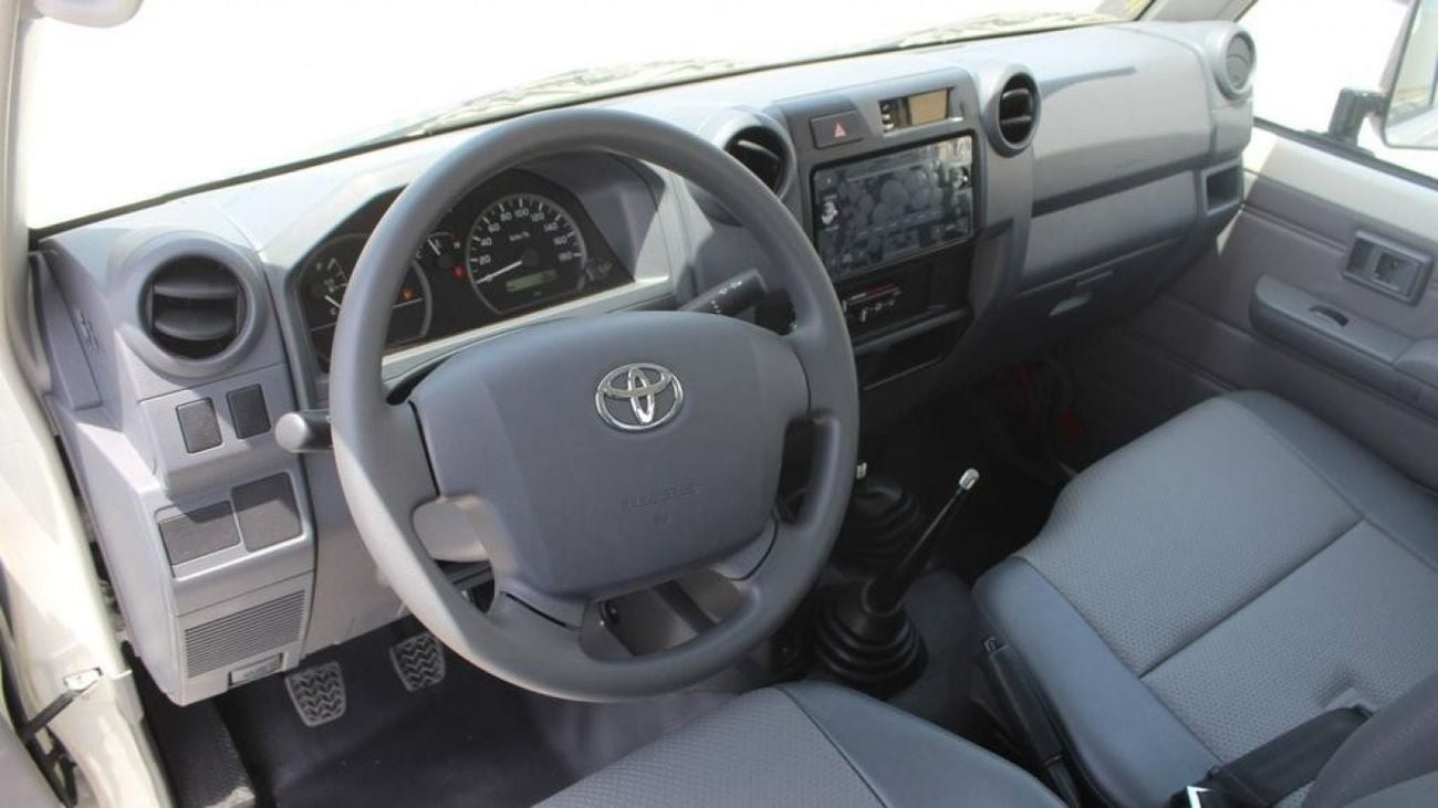 تويوتا لاند كروزر بيك آب Toyota/LAND CRUISER PICK UP D 4.2L SC 3 seater 2 AIRBAG & ABS MT