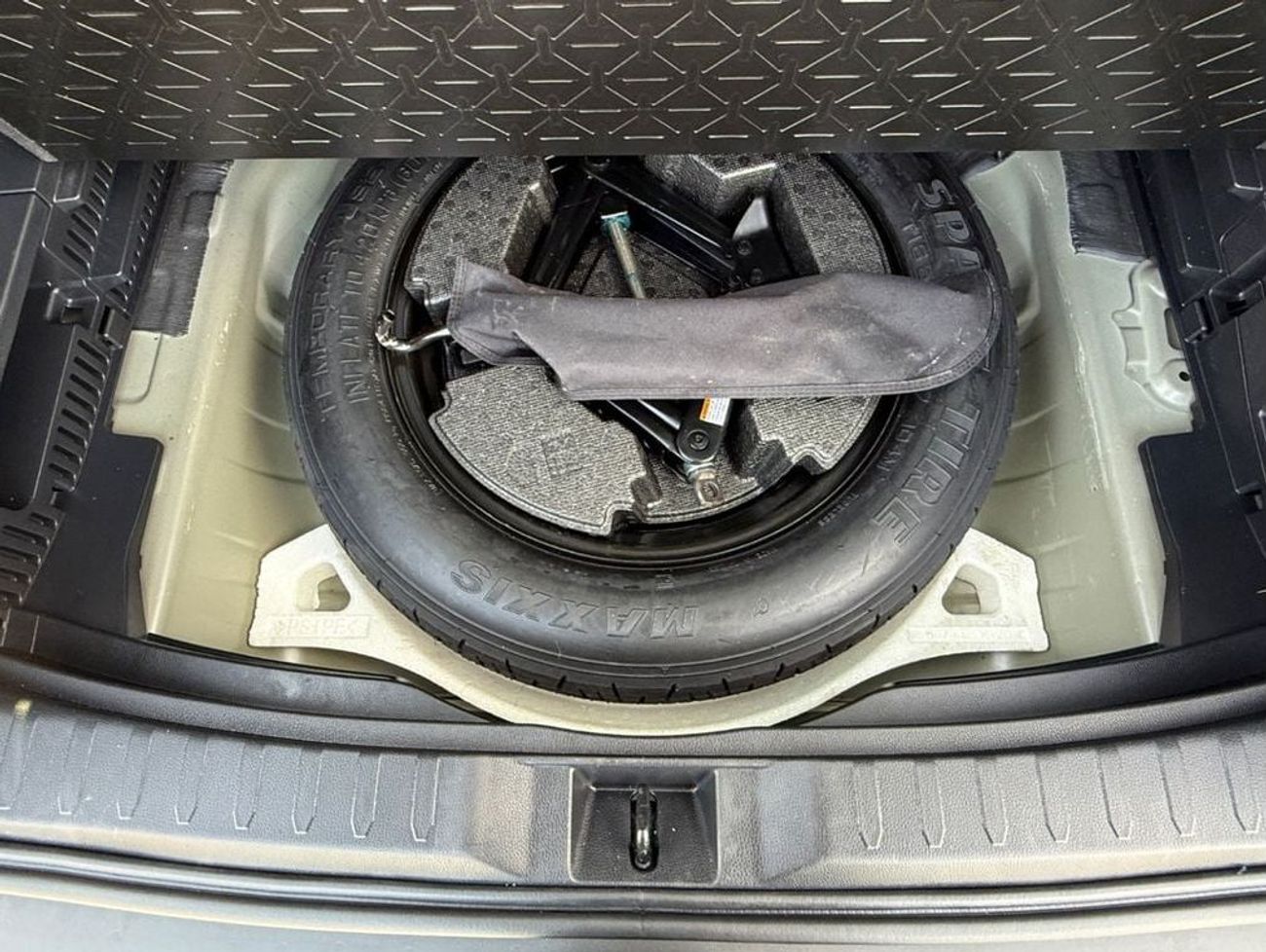 Toyota RAV4 VXR HEV 2.5L (219 HP) AWD