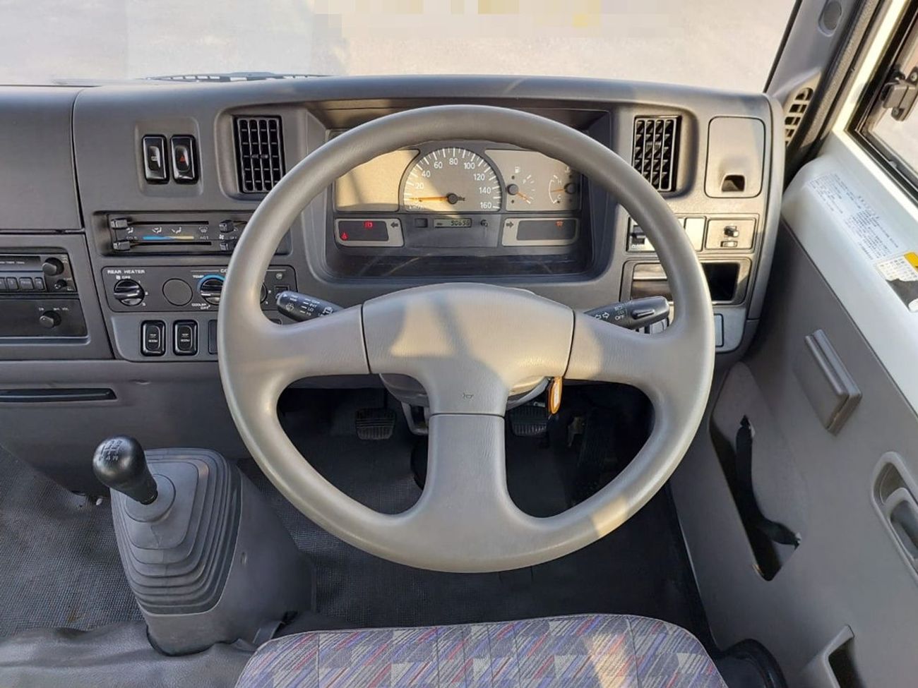 Isuzu Journey ISUZU JOURNEY BUS RHD 2000 MODEL 4.1 L DIESEL MANUAL(PM00136)