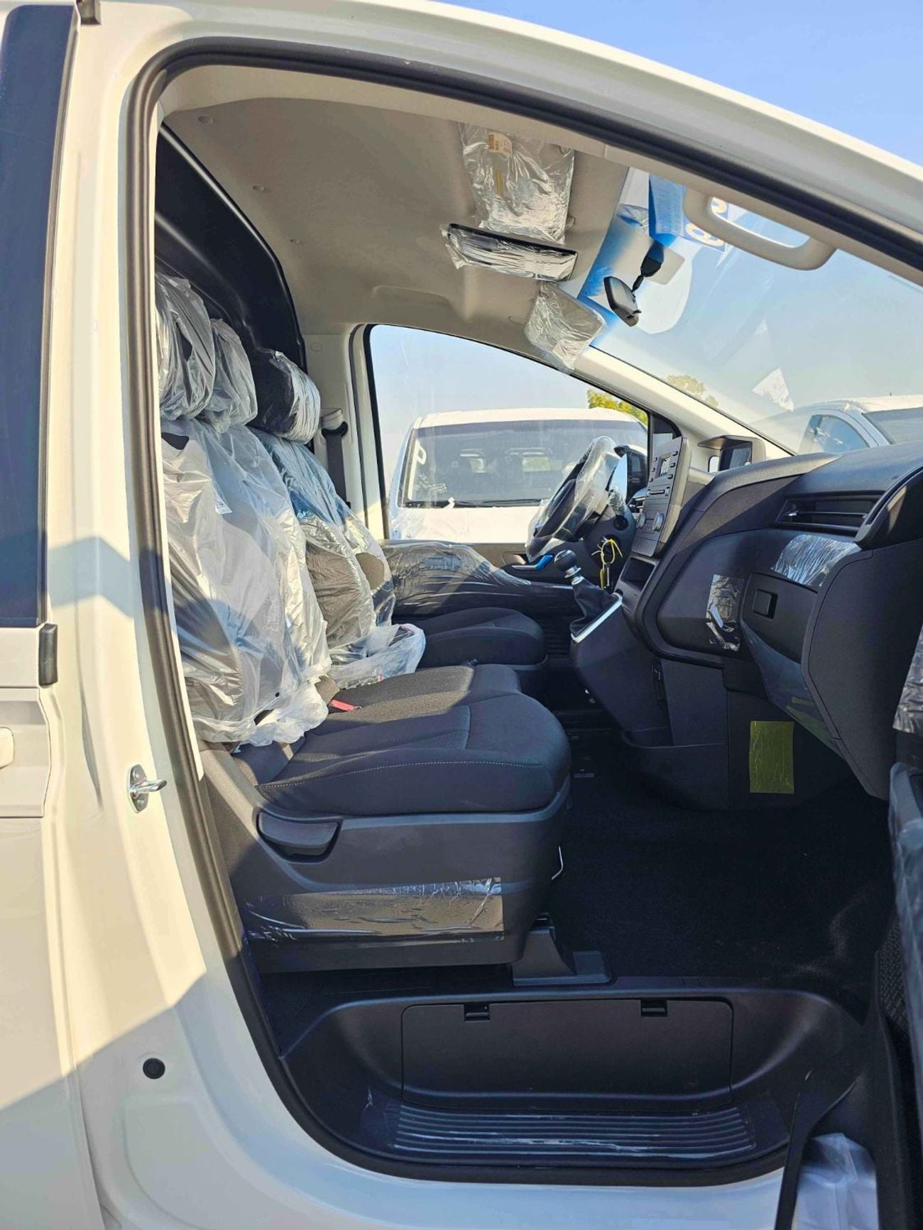 هيونداي ستاريا CARGO / 2.2L V4 DIESEL / MANUAL GEAR BOX / 2 STR (CODE # STCD)