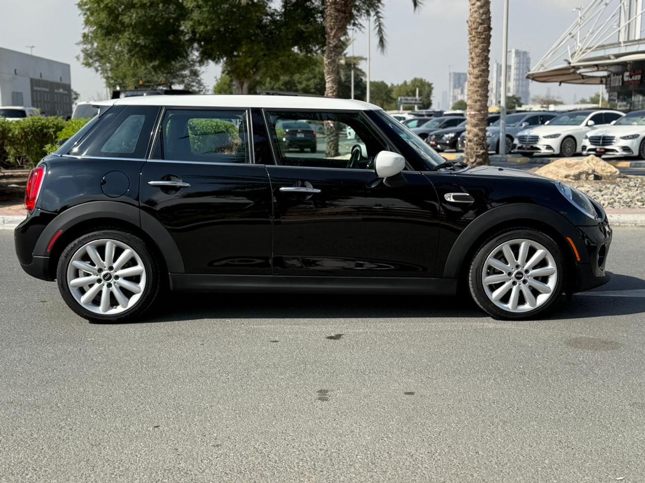 Mini Cooper One 1.5L (5 Seater) 2021 MINI COOPER HARDTOP AMERICAN SPECS EXCCELLENT COND 1.5L (5 Seater)