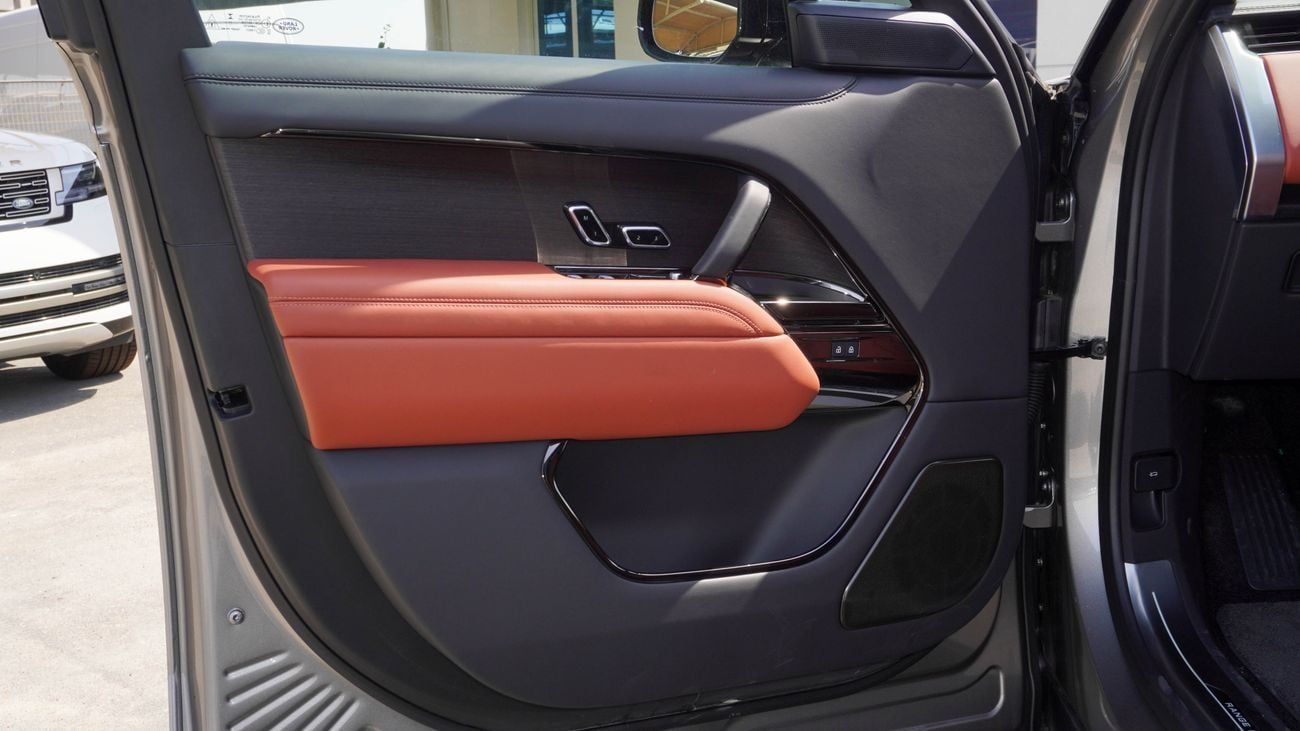 Land Rover Range Rover SV P615 4.4P MHEV V8 AWD SWB (For Local plus 10%)