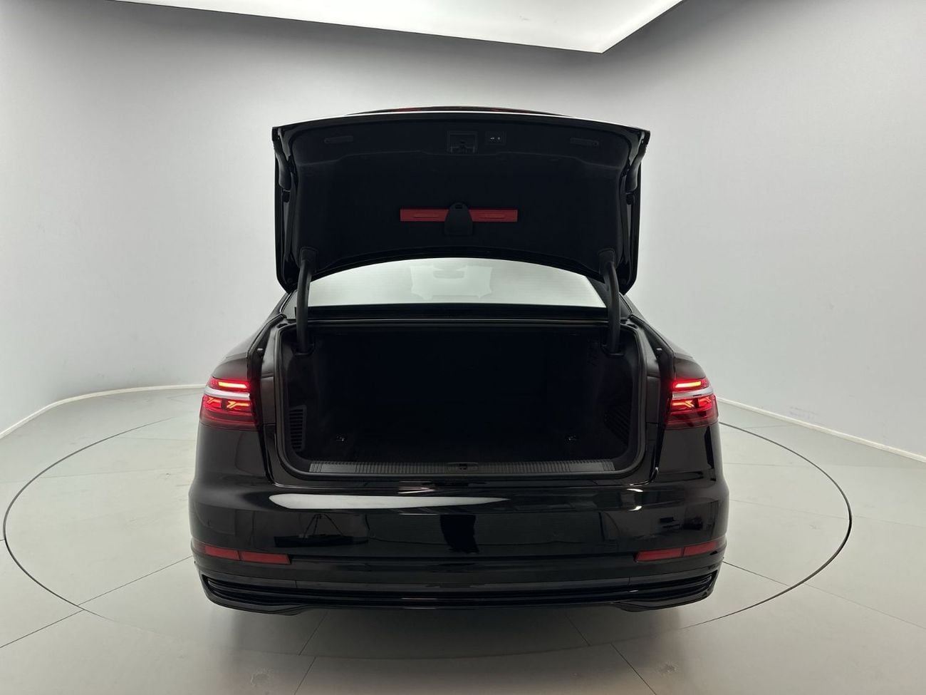 Audi A8 L 55 TFSI quattro Business Edition 3.0L (Ref# 07671)