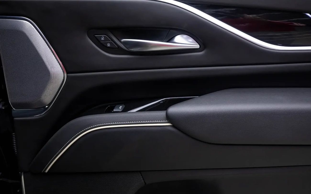 Cadillac Escalade Escalade-V 6.2L - GCC Spec - With Warranty and Service Contract