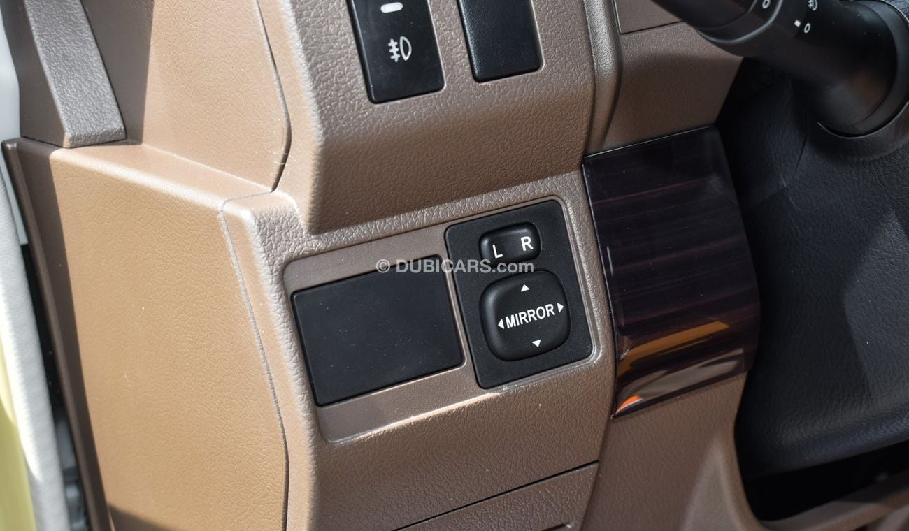 Toyota Land Cruiser 70 4.0L V6 Petrol A/T