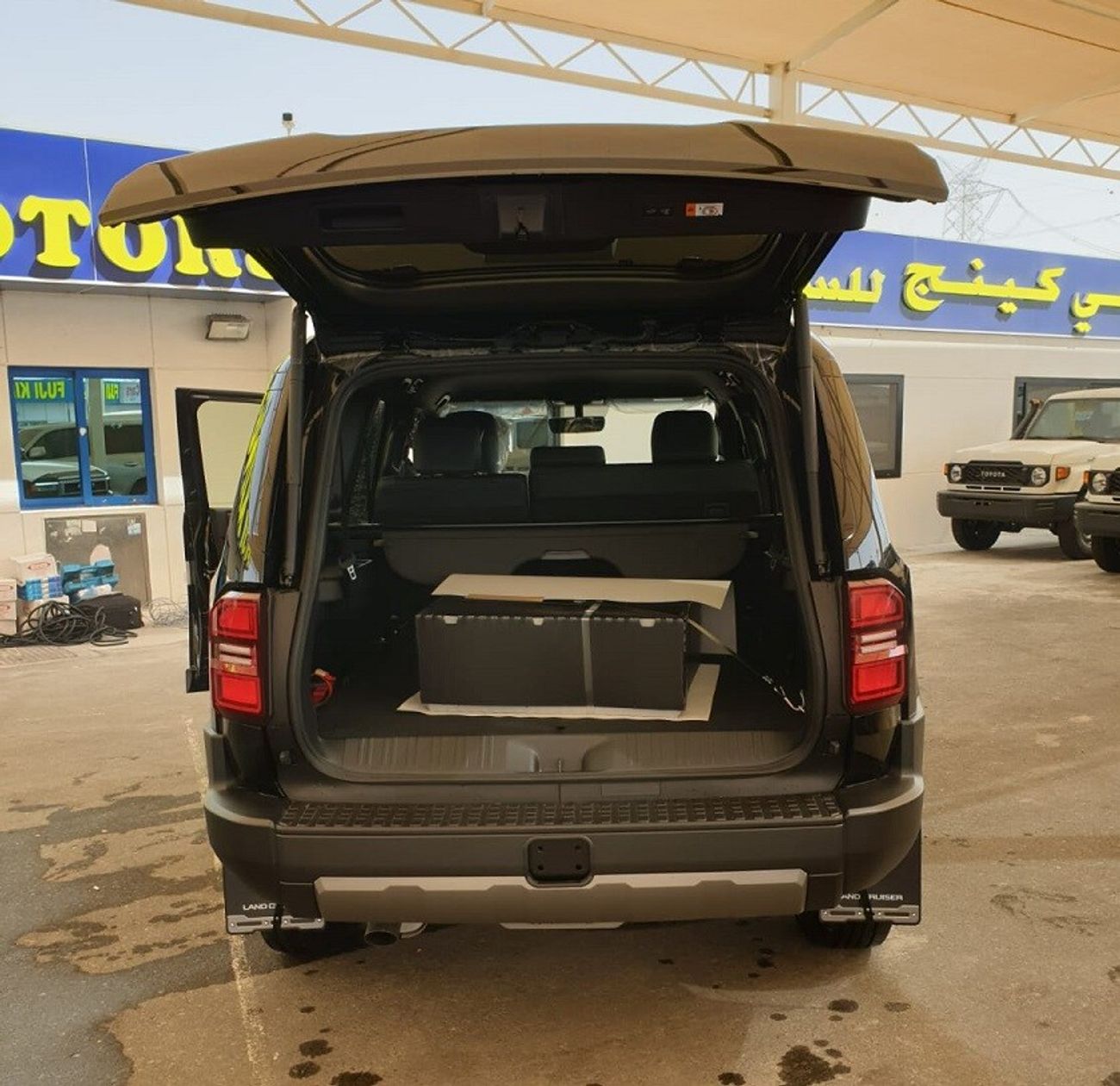 تويوتا برادو 2.7 (PETROL) - NEW