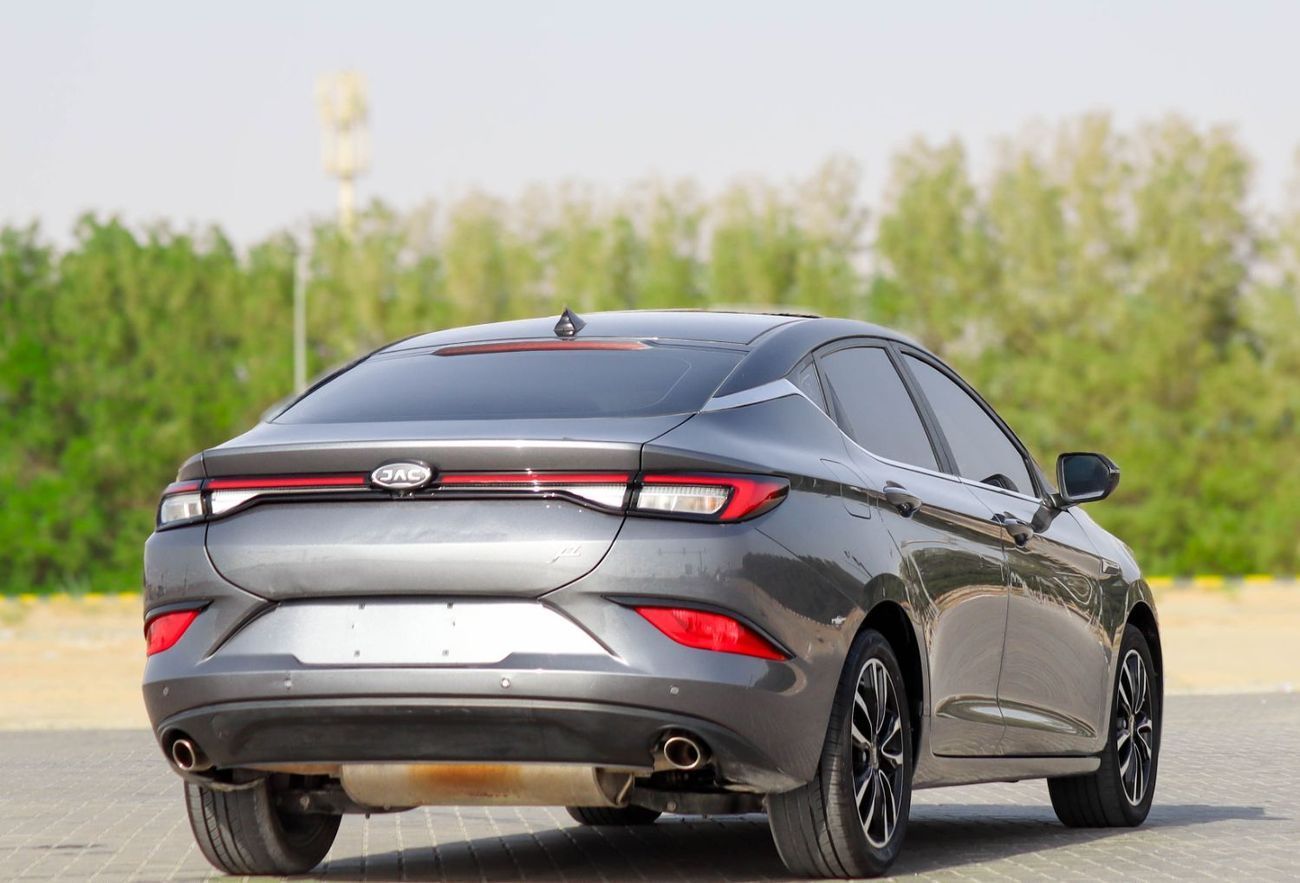 جاك J7 جاك J7 سعة 1.5 لتر، موديل 2023، خليجي، طلاء أصلي، خالية من الحوادث، بحالة ممتازة، رقم الموديل 547