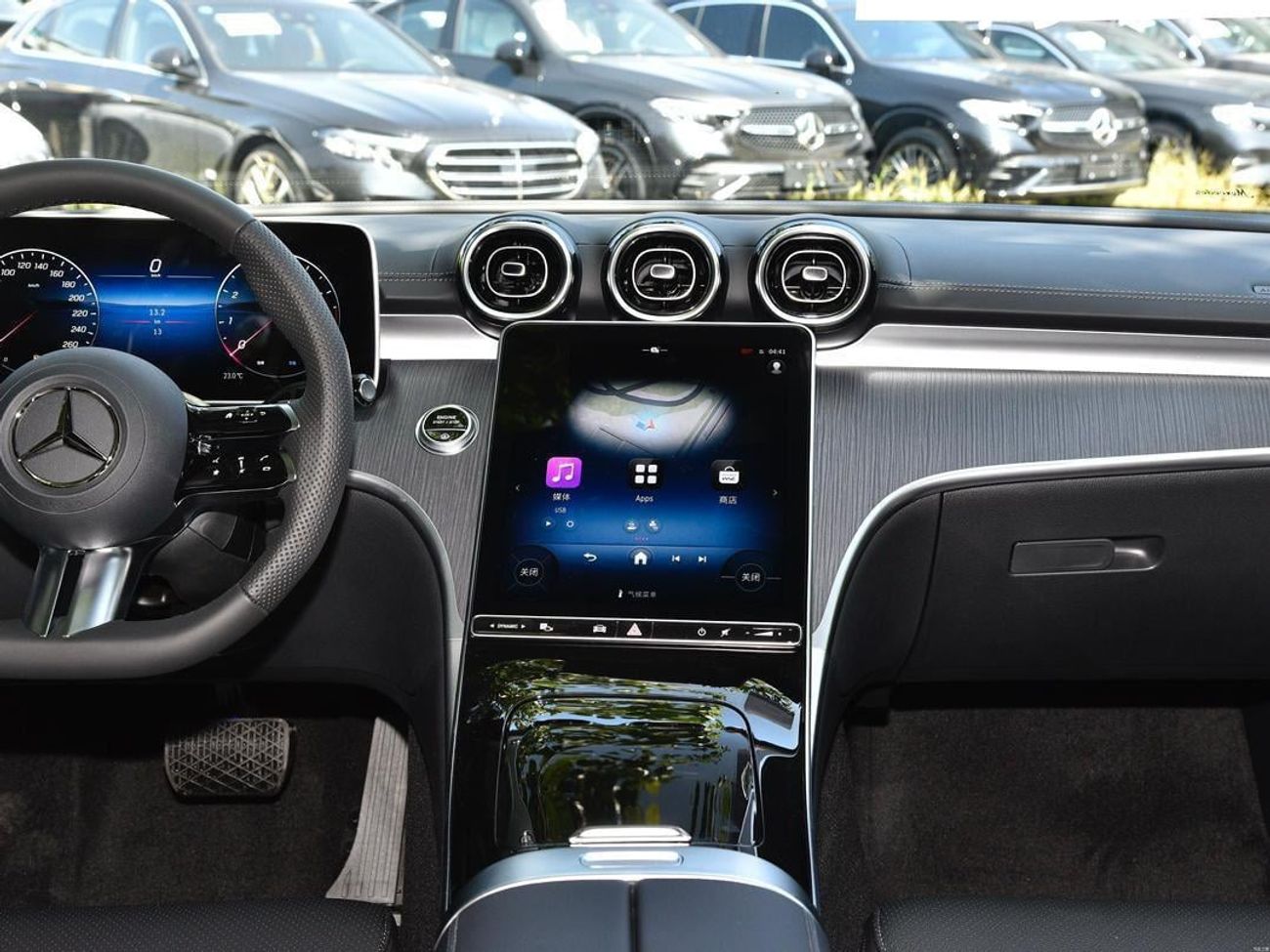 مرسيدس بنز A 200 L Benz A200 L / Chinese / 0km