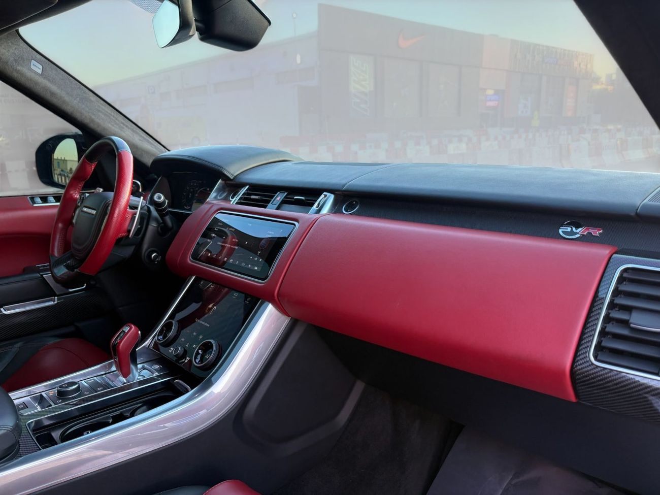 لاند روفر رينج روفر سبورت SVR Carbon Edition 5.0L V8 SUPERCHARGED A/T | 2021 | AED 3,990 per month