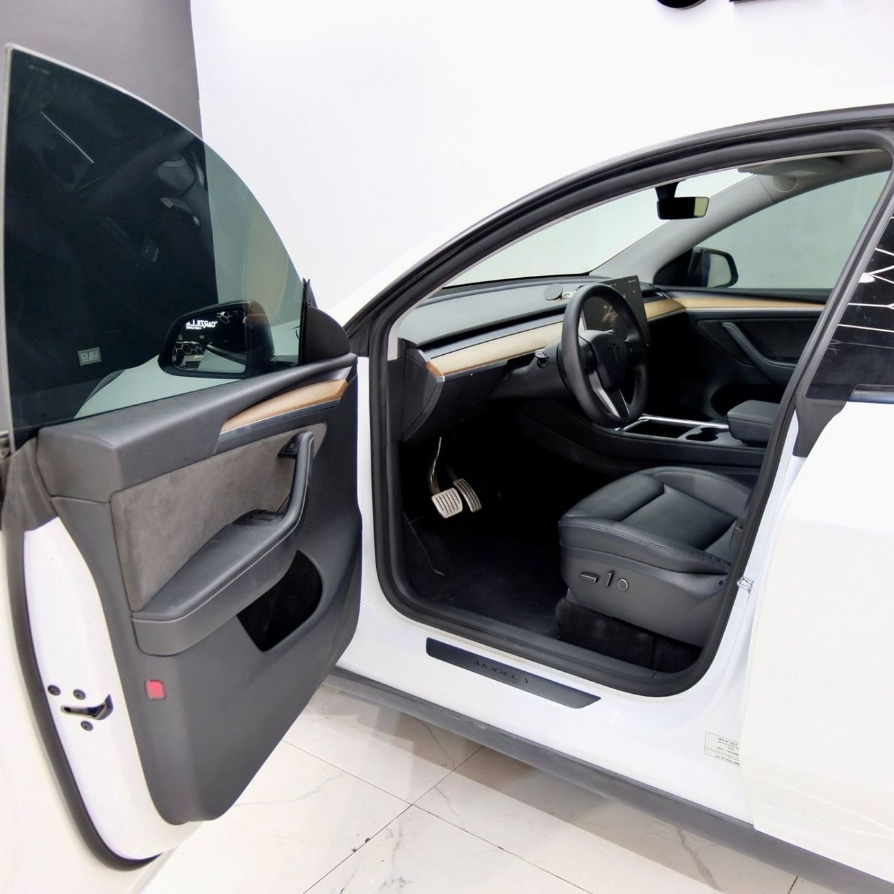 تسلا موديل Y Performance (AWD)