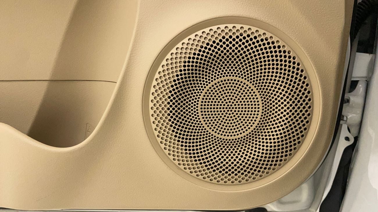 تويوتا يارس 2022 SE | AED 611/Month | 0 DP | 30 Day Return | Warranty | Service History