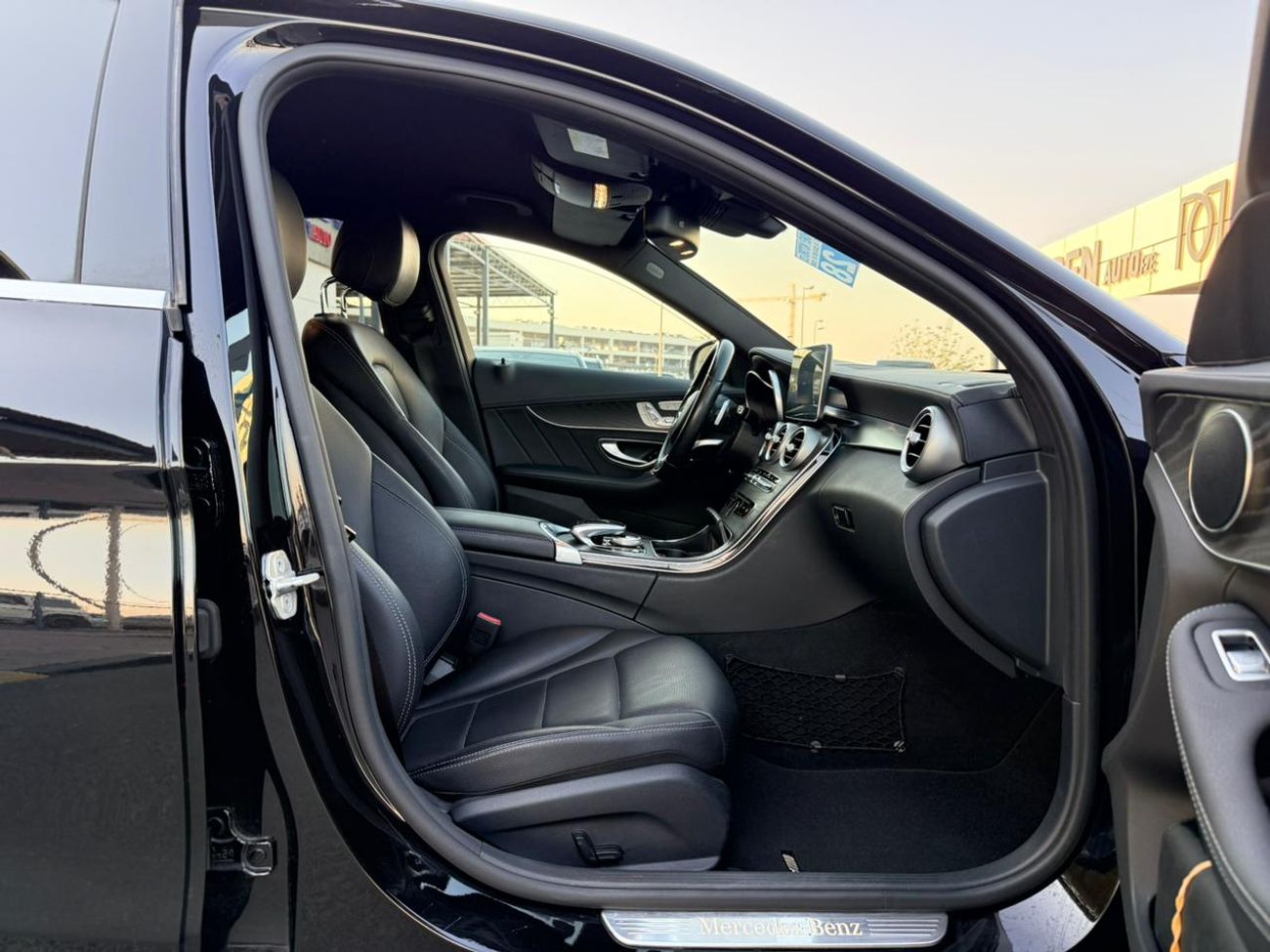 مرسيدس بنز C 200