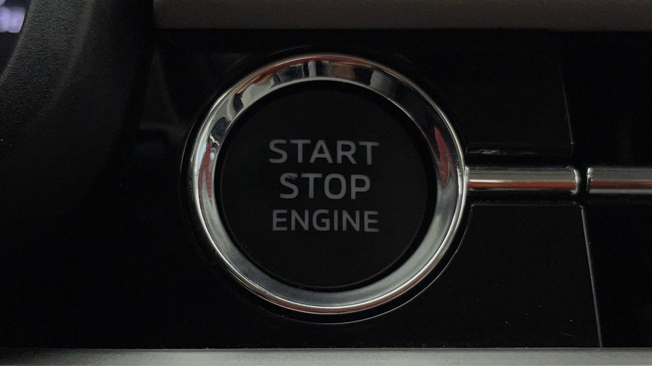 Mitsubishi Outlander MIDLINE PLUS 2.5 | Zero Down Payment | Home Test Drive