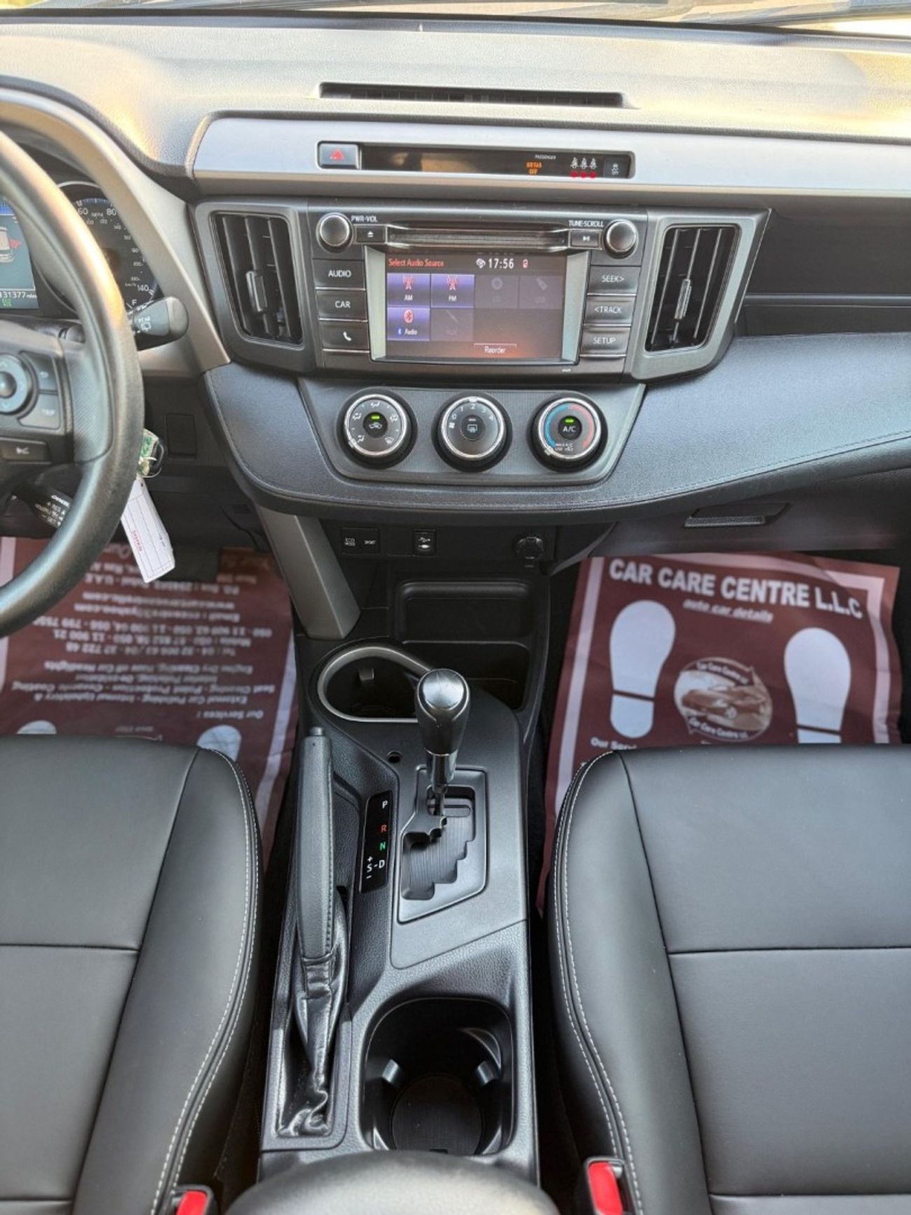 Toyota RAV4 4WD leather seats