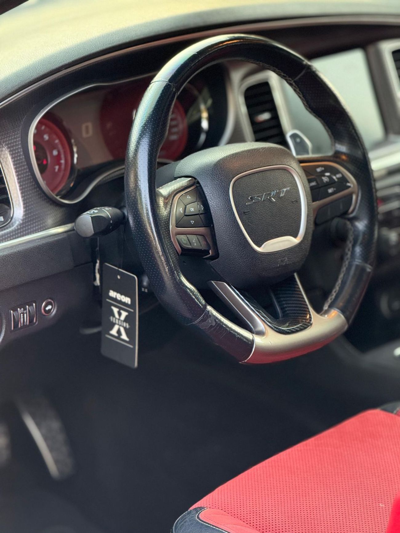 Dodge Charger SRT Hellcat 6.2L (707 HP)