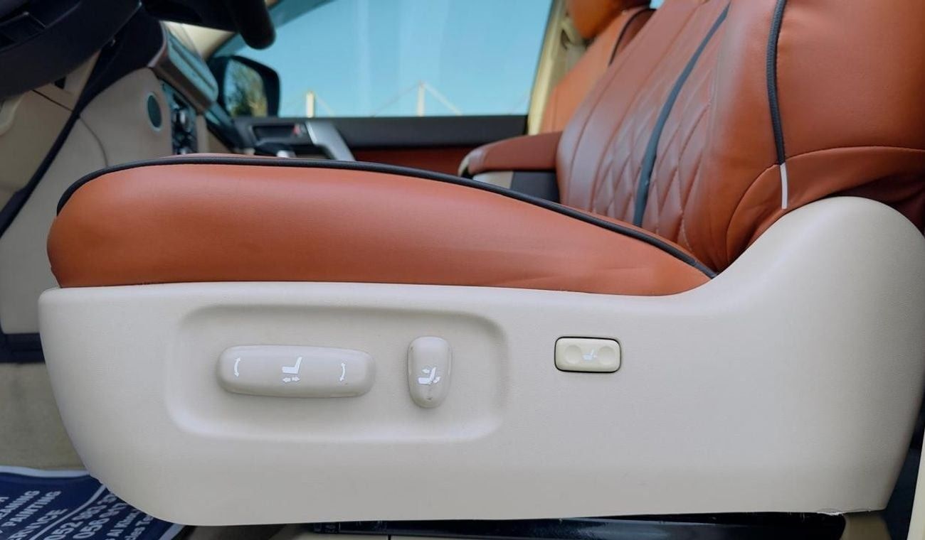 تويوتا برادو 2017 VXR Full Option Sunroof | Cool Box | Electric Seats | Leather Seats Very Clean and Perfect Titl