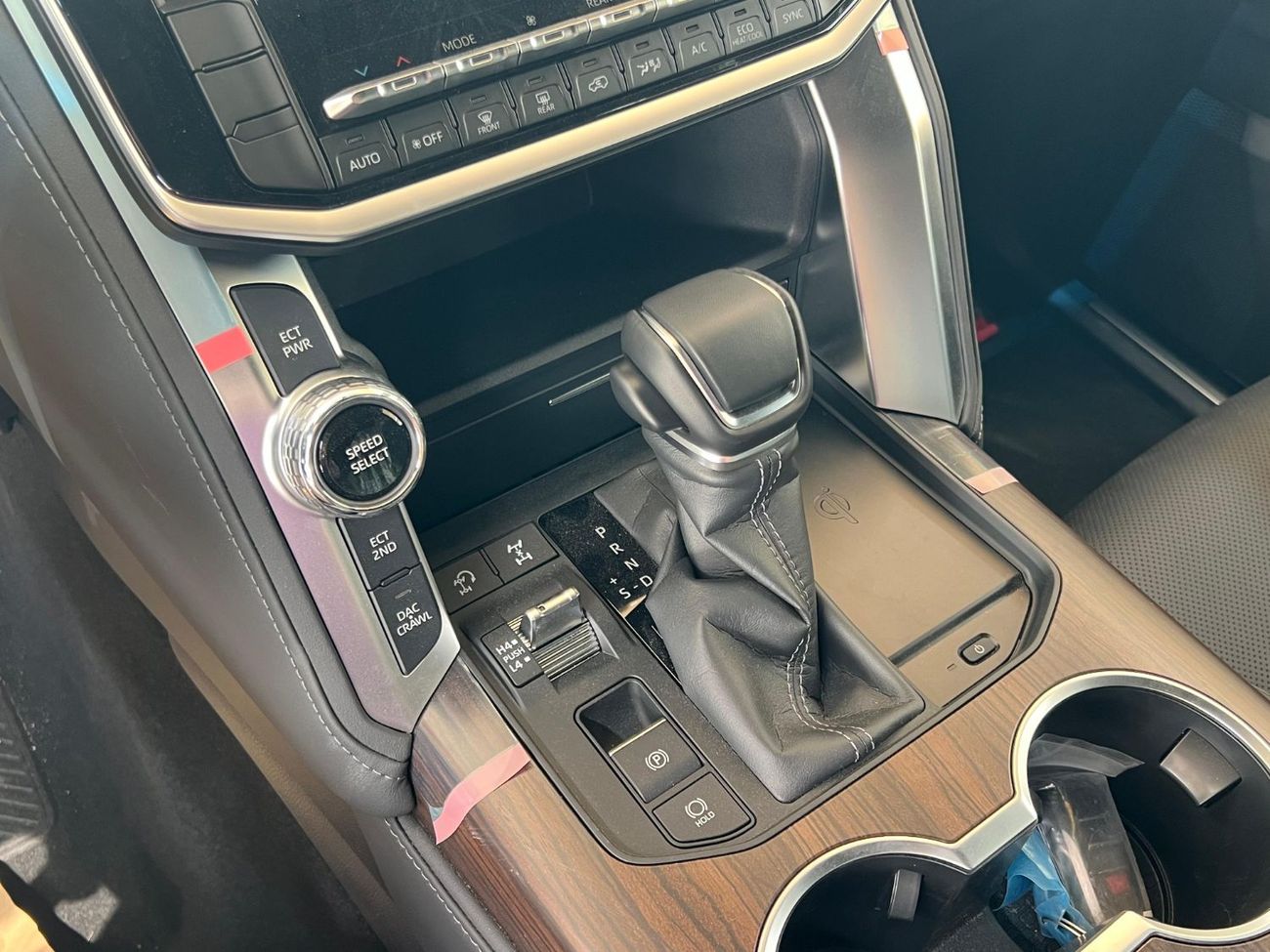 تويوتا لاند كروزر TOYOTA LAND CRUISER VX - EUR - MODEL 2023 - ENG 4.0L