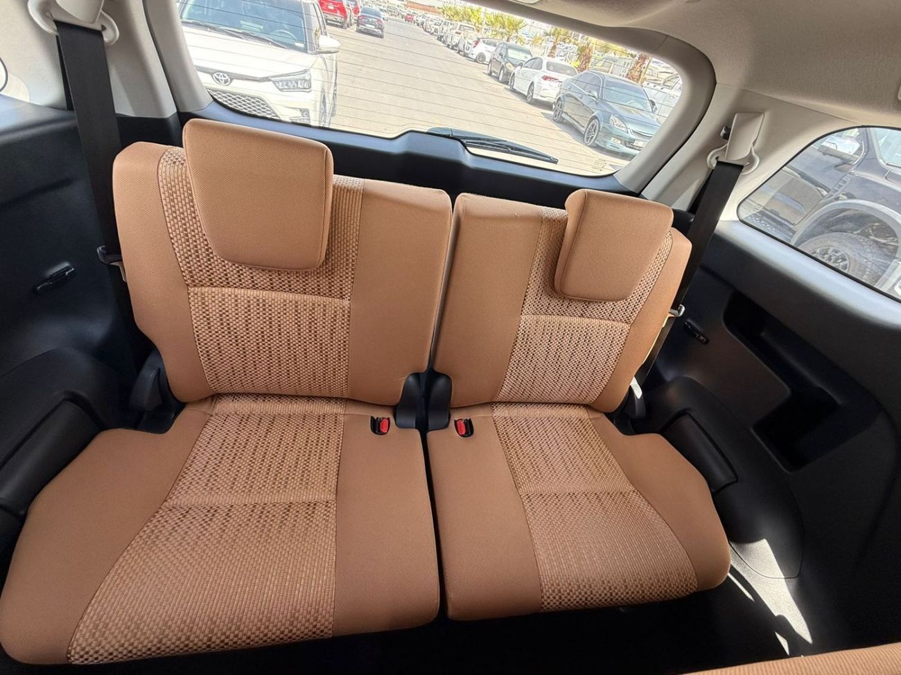 Toyota Fortuner TOYOTA FORTUNER 2.7L Petrol 4X4 Full Option 2025 Model