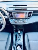 Toyota RAV4 LE 2.5L Cylinder 4 Hybrid Automatic 5 Seats 5 Doors