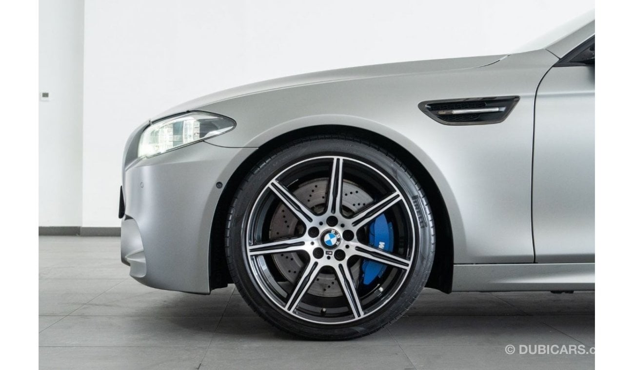 بي أم دبليو M5 2015 BMW M5 30 Jahre Limited Edition