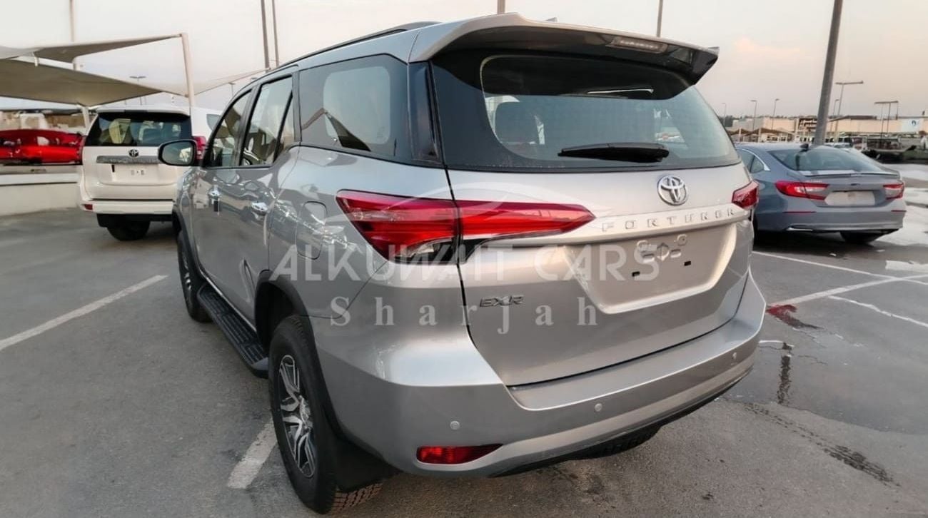 Toyota Fortuner 2.7 v4 petrol 2023