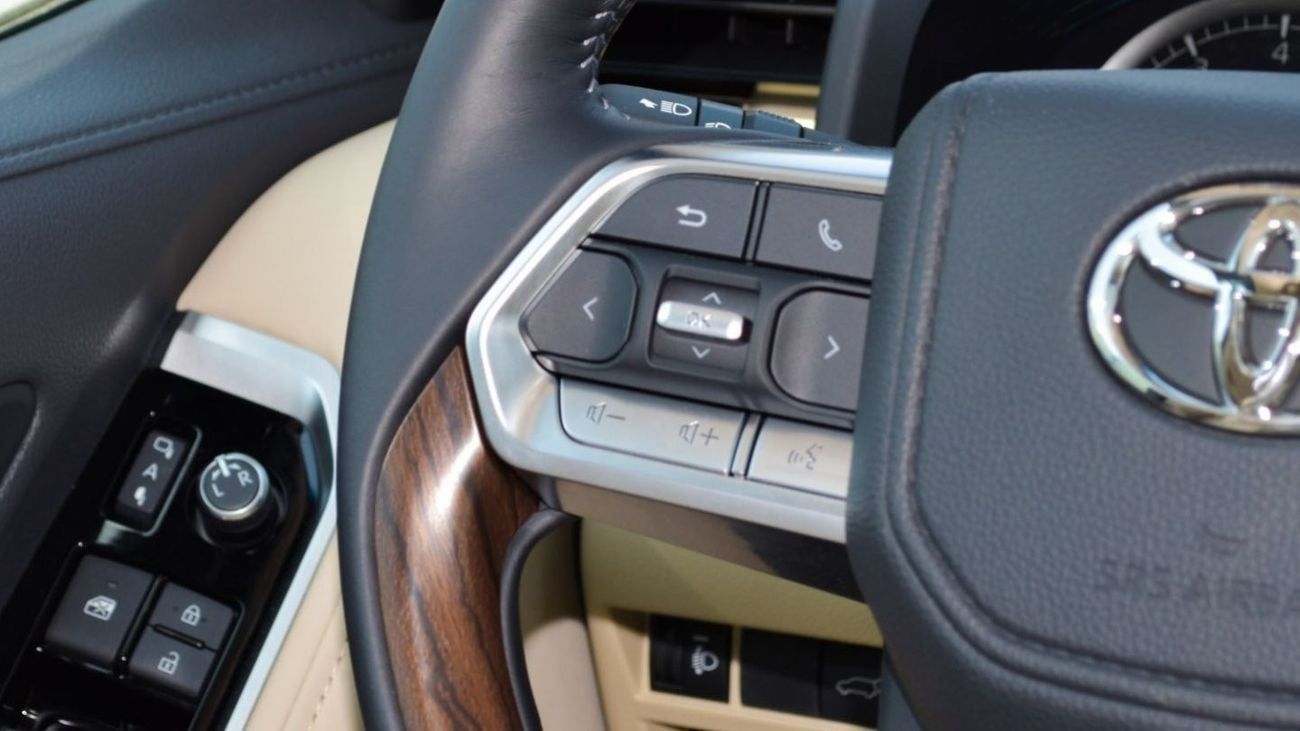 Toyota Land Cruiser ECT0014 - Toyota LC300 GXR - 3.5L Petrol - White/Beige