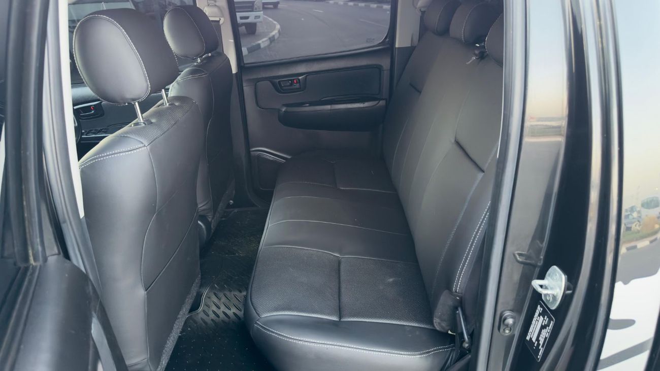 تويوتا هيلوكس DOUBLE CABIN | 2014 | 3000CC DIESEL ENGINE | 4WD | RHD | AUTOMATIC TRANSMISSION