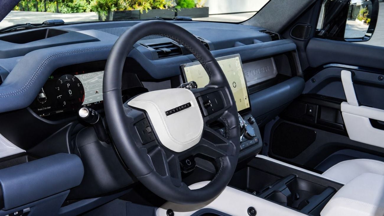 Land Rover Defender 110 OCTA  P635 | Sargasso Blue | Light Cloud/Lunar | 635 HP