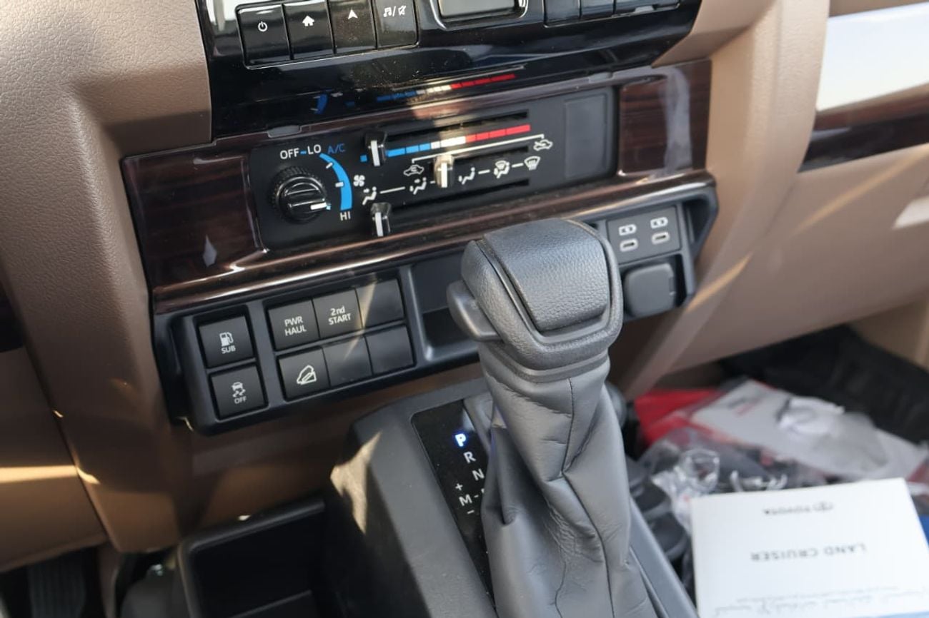 تويوتا لاند كروزر بيك أب 70 TOYOTA LC79 SINGLE CAB 2.8L DIESEL AT 2026 FULL OPTION