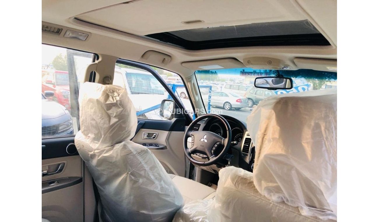 ميتسوبيشي باجيرو FULL OPTION 3.0L - EXCLUSIVE PRICE - SUNROOF