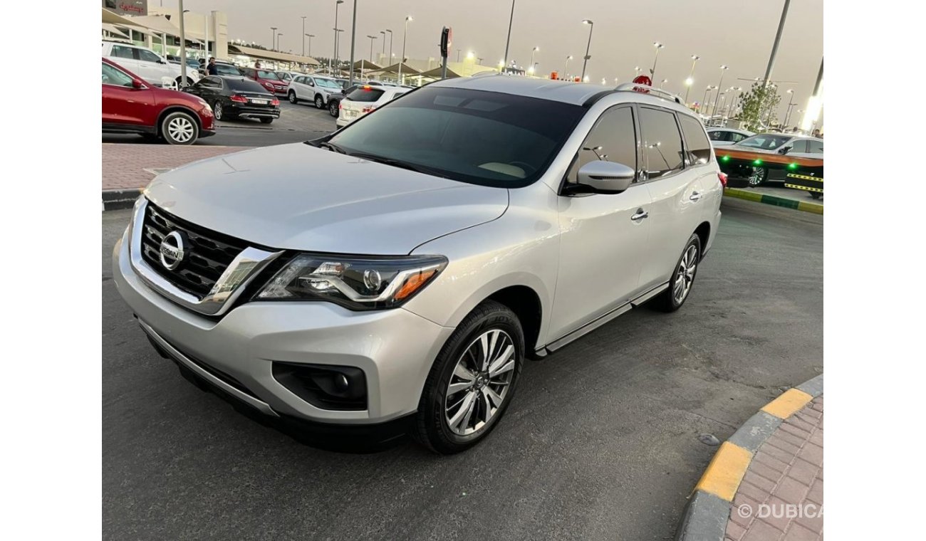 Nissan Pathfinder SV