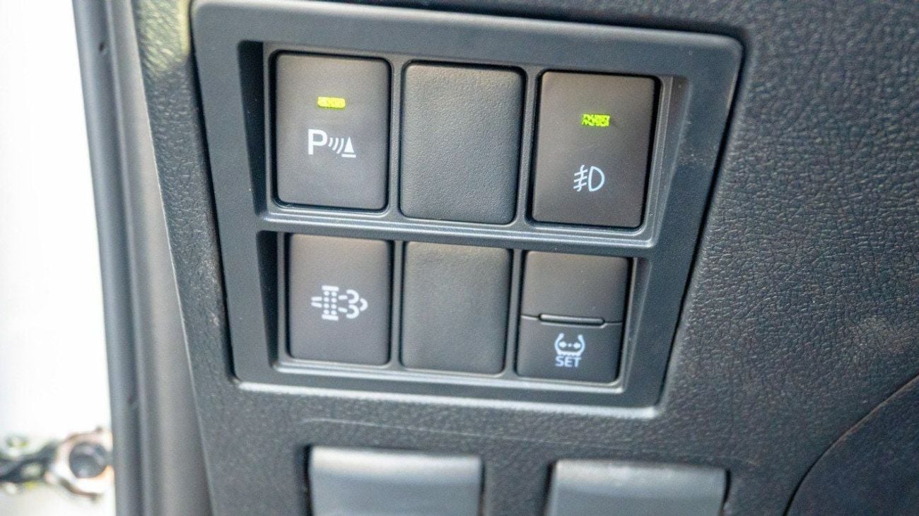 تويوتا هيلوكس S GLX 2.4L 4WD A/T