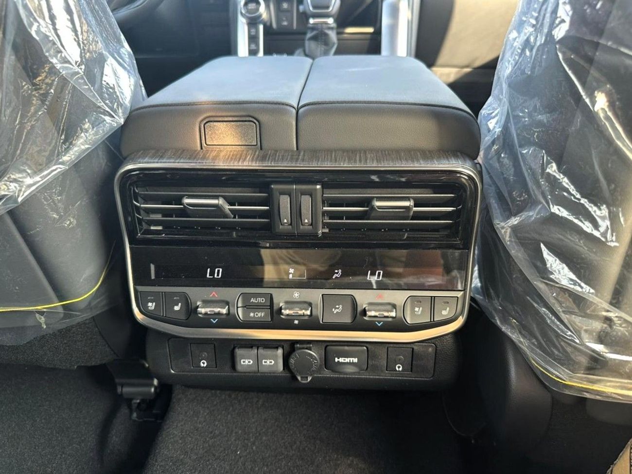 Toyota Land Cruiser Landcruiser VXR 3.5L 2025 Black Petrol  GCC (Export Only)