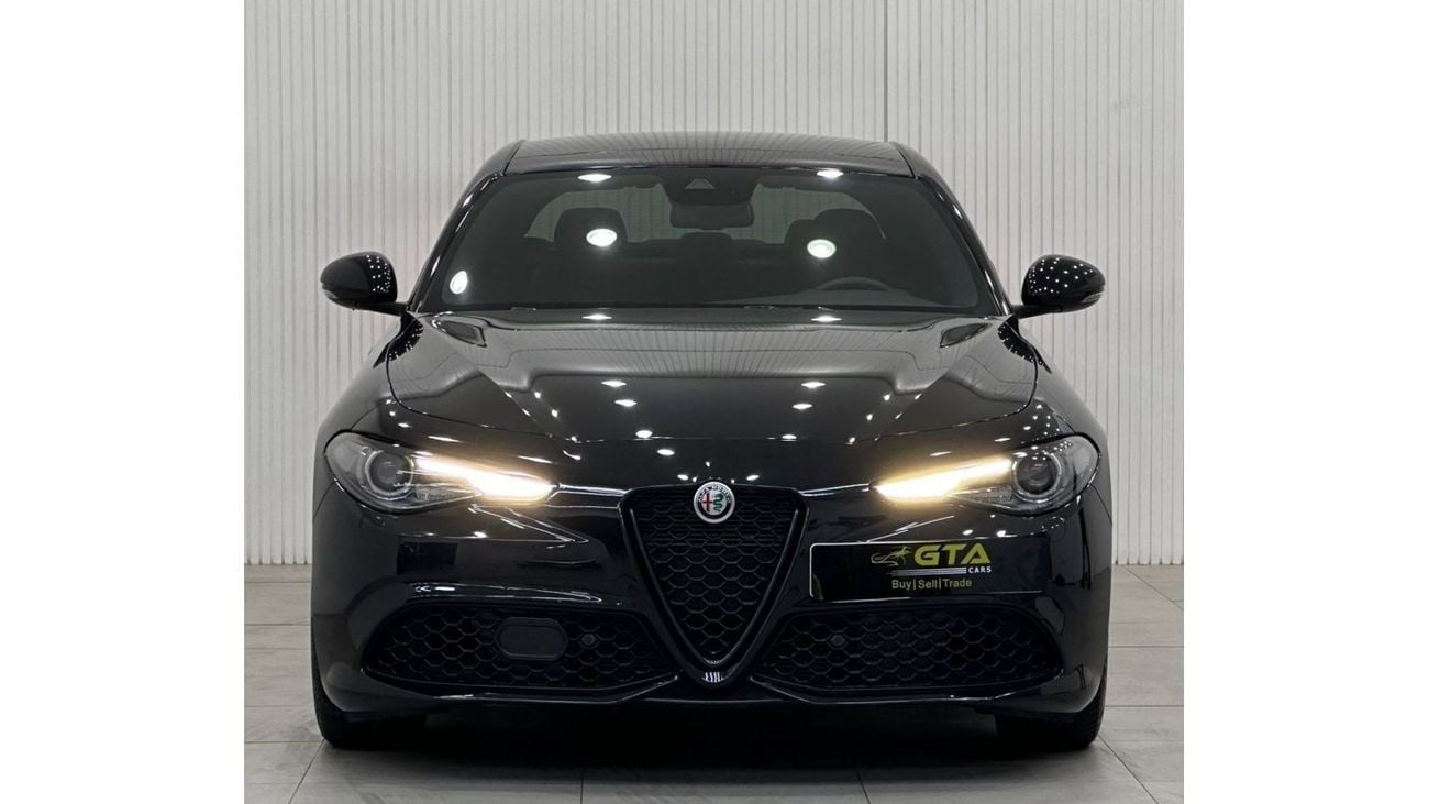 ألفا روميو جوليا 2023 Alfa Romeo Giulia Veloce Q2, 2028 Agency Warranty + Service Contract, GCC
