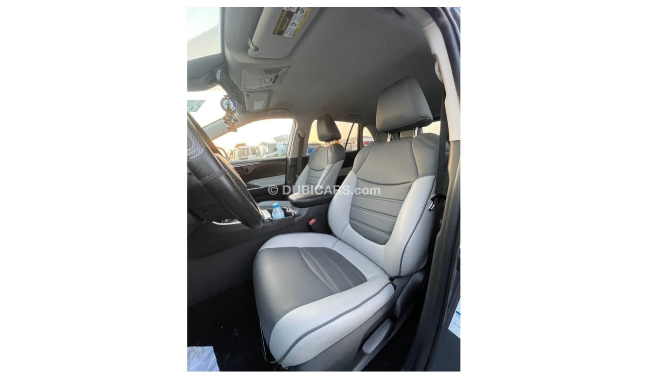 Toyota RAV4 2022 TOYOTA RAV4 LE 4x4 IMPORTED FROM USA VERY CLEAN CAR INSIDE AND OUT SIDE FOR