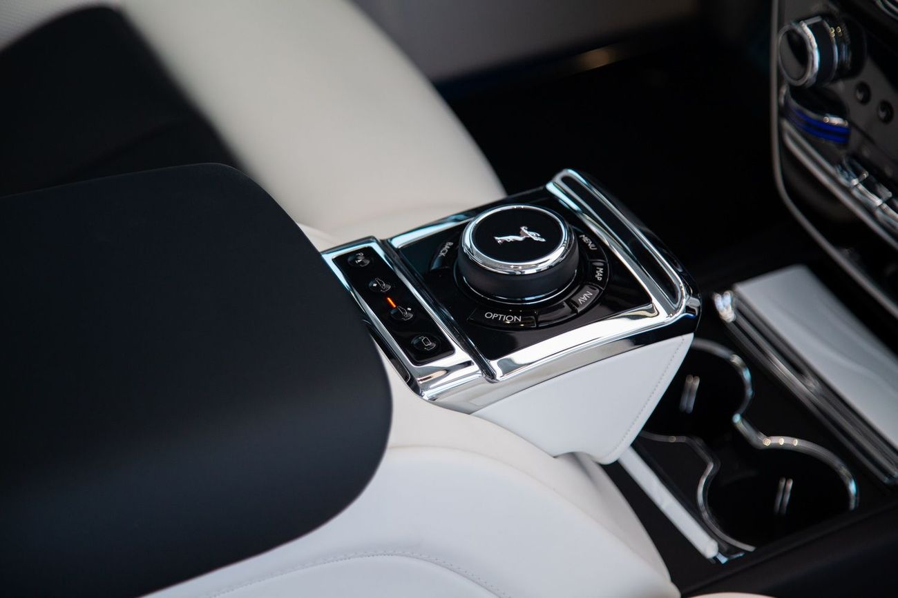 رولز رويس فانتوم EWB 6.8L