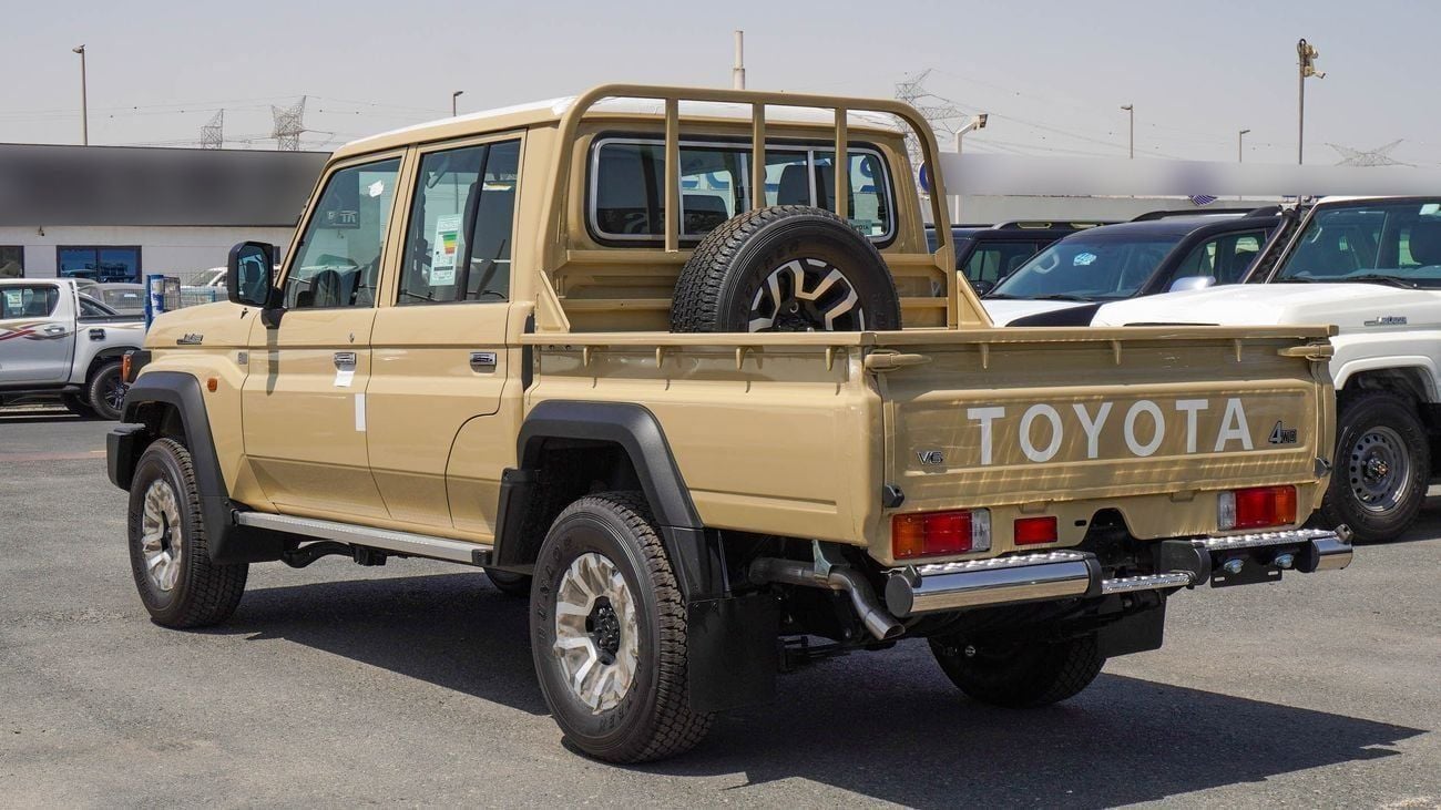 Toyota Land Cruiser Pick Up TOYOTA LC 79 DOUBLE CABIN PETROL 4.0 A/T - 2025