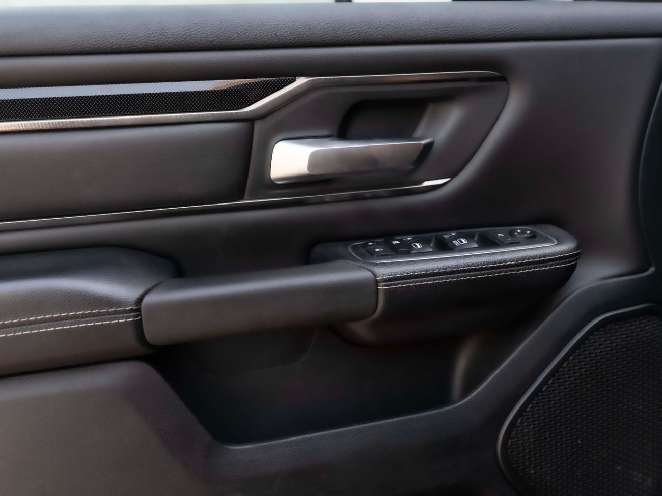 رام 1500 Bighorn Crew Cab 5.7L