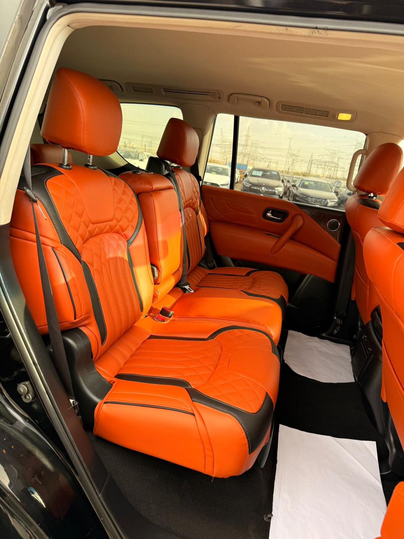 Nissan Armada 4WD 5.6 L Nismo