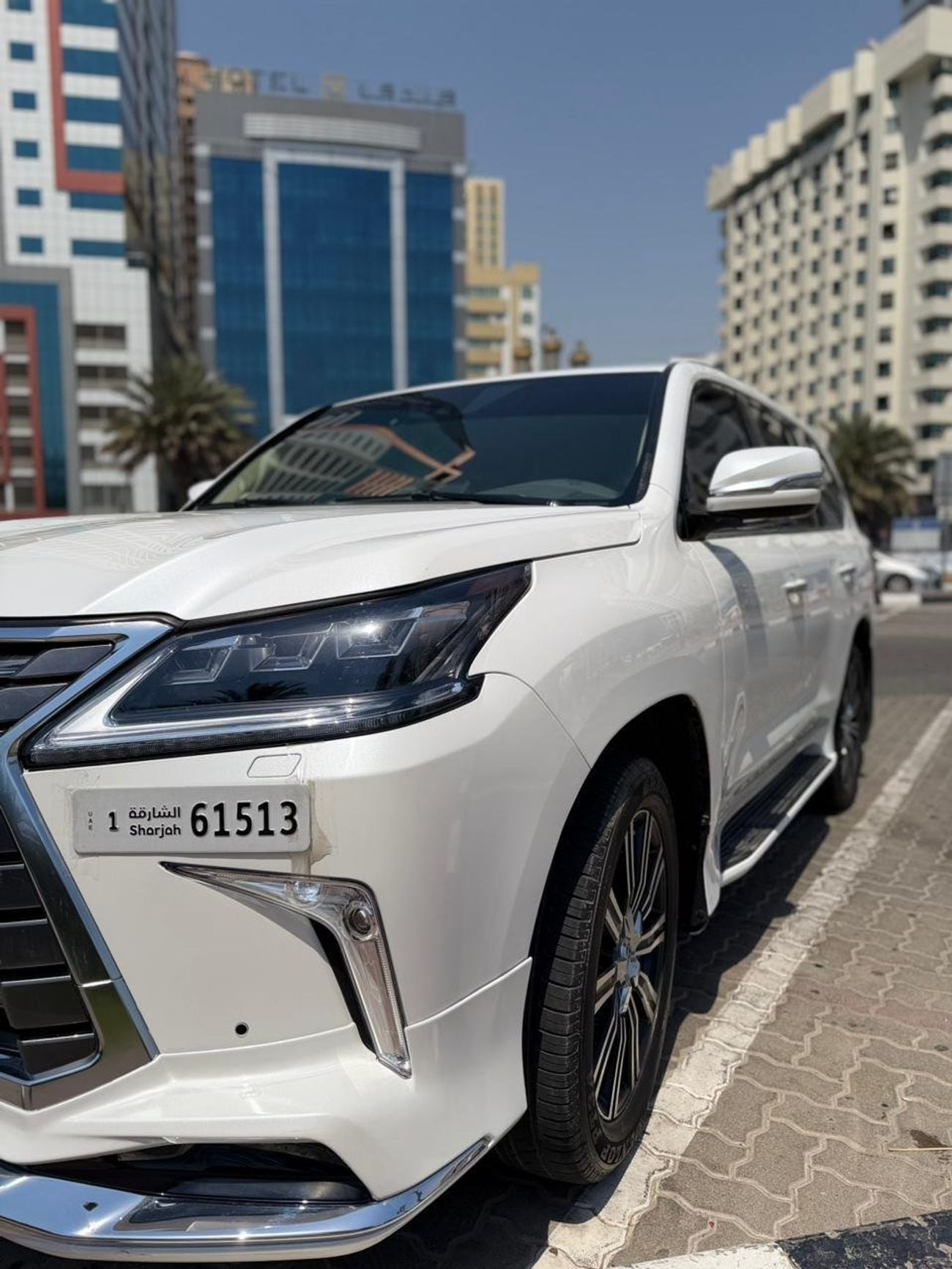 Lexus LX570 Lexus LX 570 Years 2018 platinum v8 full loaded petrol